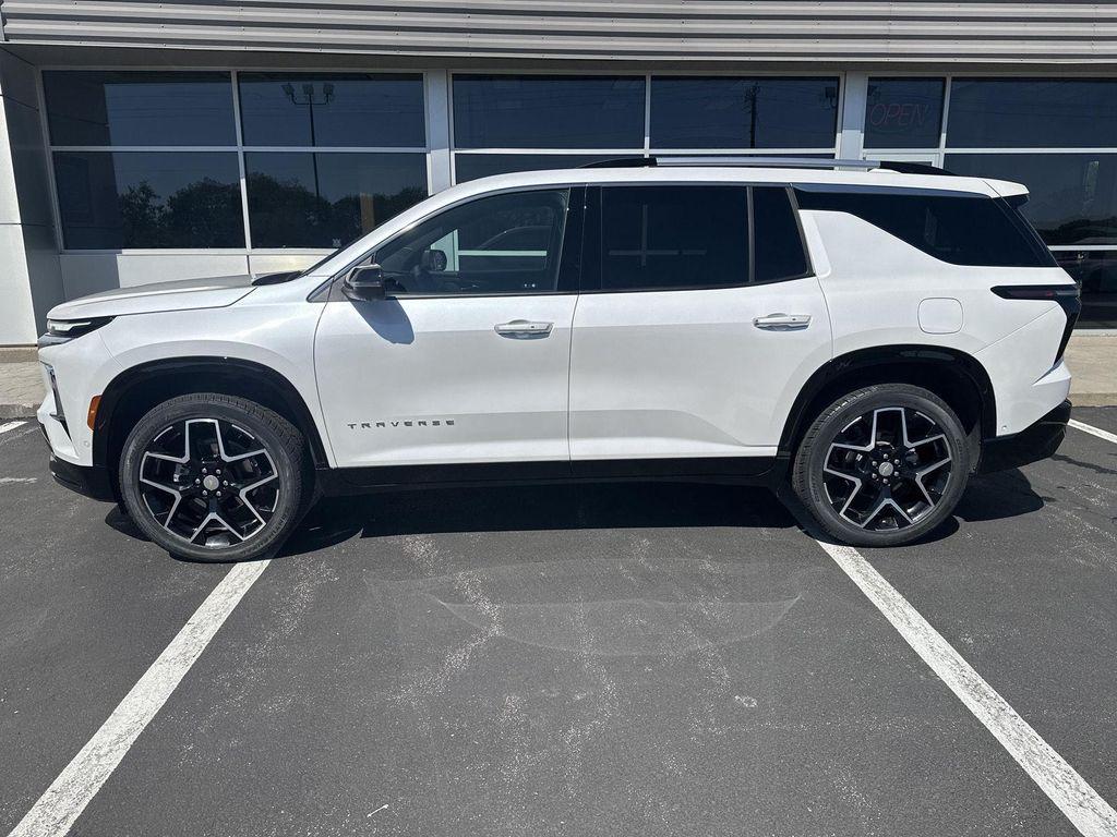 used 2025 Chevrolet Traverse car, priced at $48,998