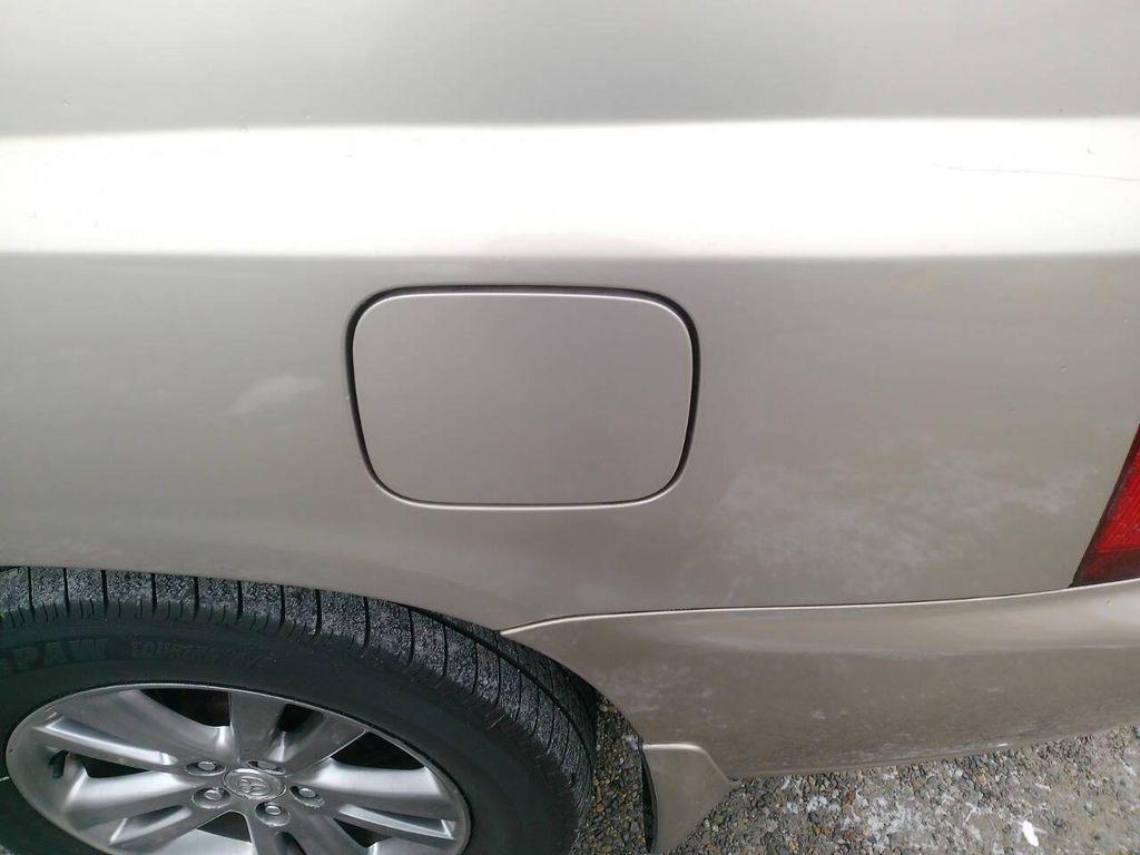 used 2007 Toyota Highlander car, priced at $6,599