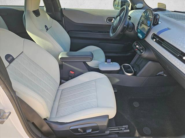 used 2025 MINI Hardtop car, priced at $29,491