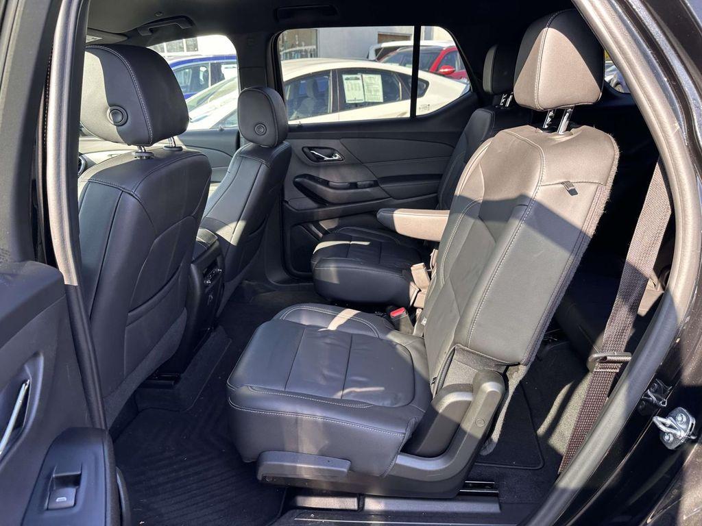 used 2023 Chevrolet Traverse car