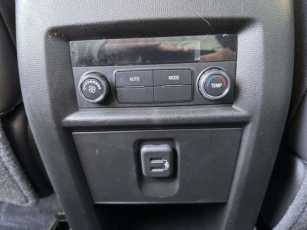 used 2023 Chevrolet Traverse car