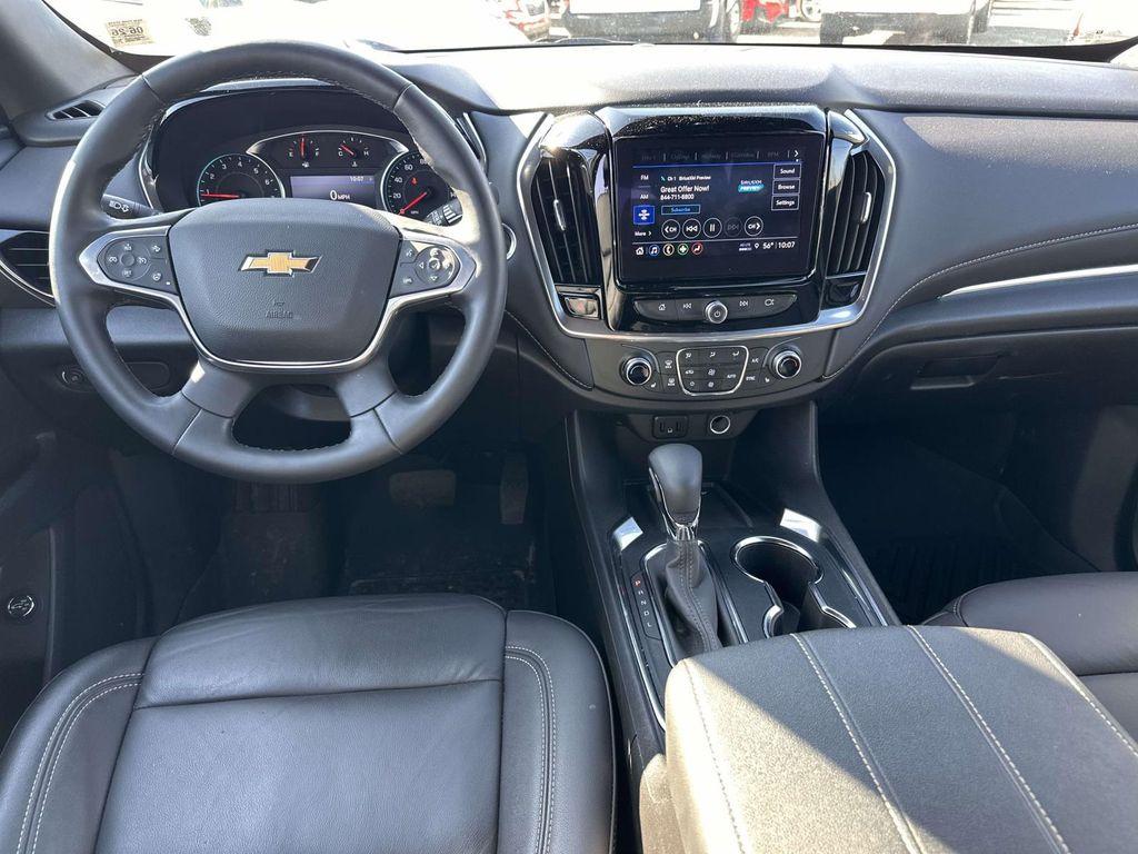 used 2023 Chevrolet Traverse car