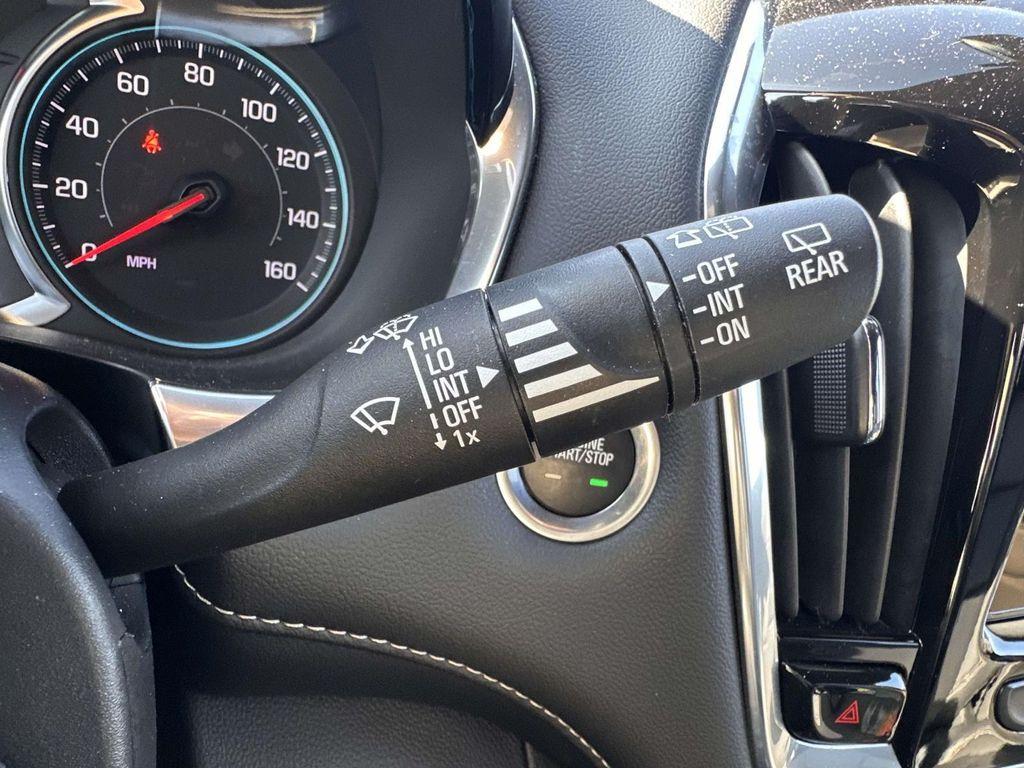 used 2023 Chevrolet Traverse car