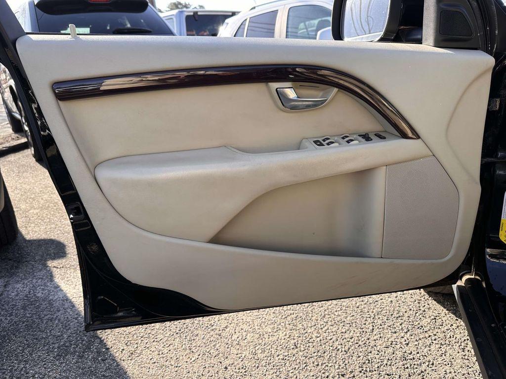 used 2008 Volvo XC70 car