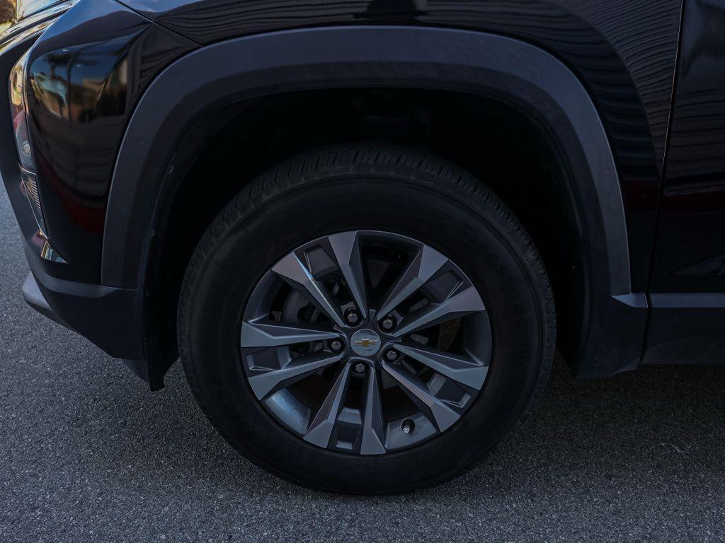 used 2025 Chevrolet Equinox car, priced at $23,553