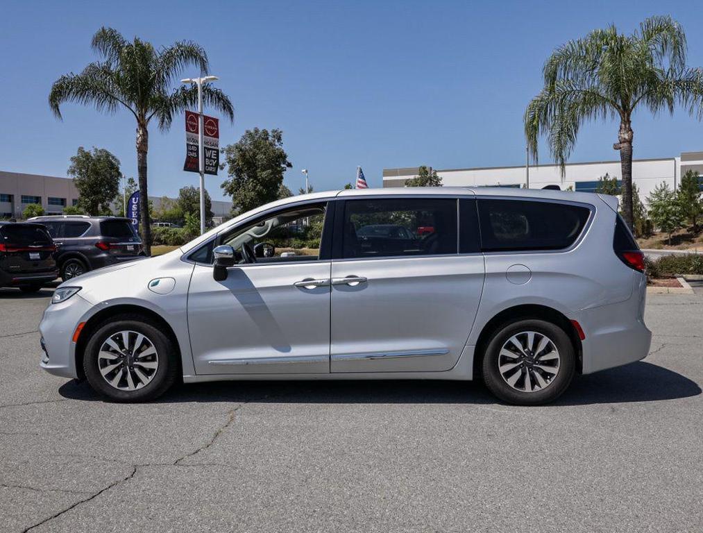 used 2023 Chrysler Pacifica Hybrid car, priced at $25,073