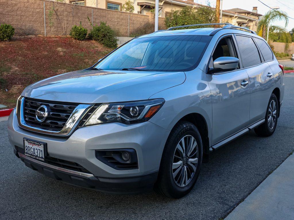 used 2020 Nissan Pathfinder car, priced at $12,586
