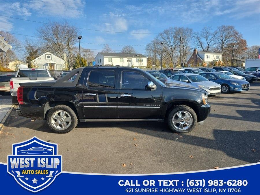 used 2010 Chevrolet Avalanche car, priced at $7,577