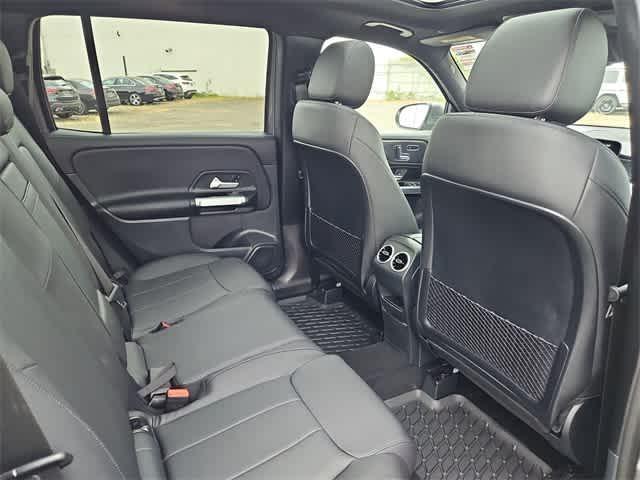 used 2025 Mercedes-Benz GLB 250 car