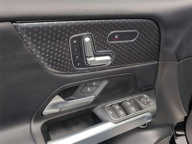 new 2026 Mercedes-Benz GLB 250 car, priced at $45,034