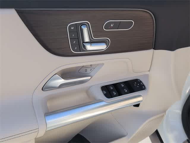 new 2026 Mercedes-Benz GLA 250 car, priced at $45,646