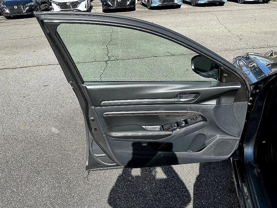 used 2023 Nissan Altima car, priced at $21,400