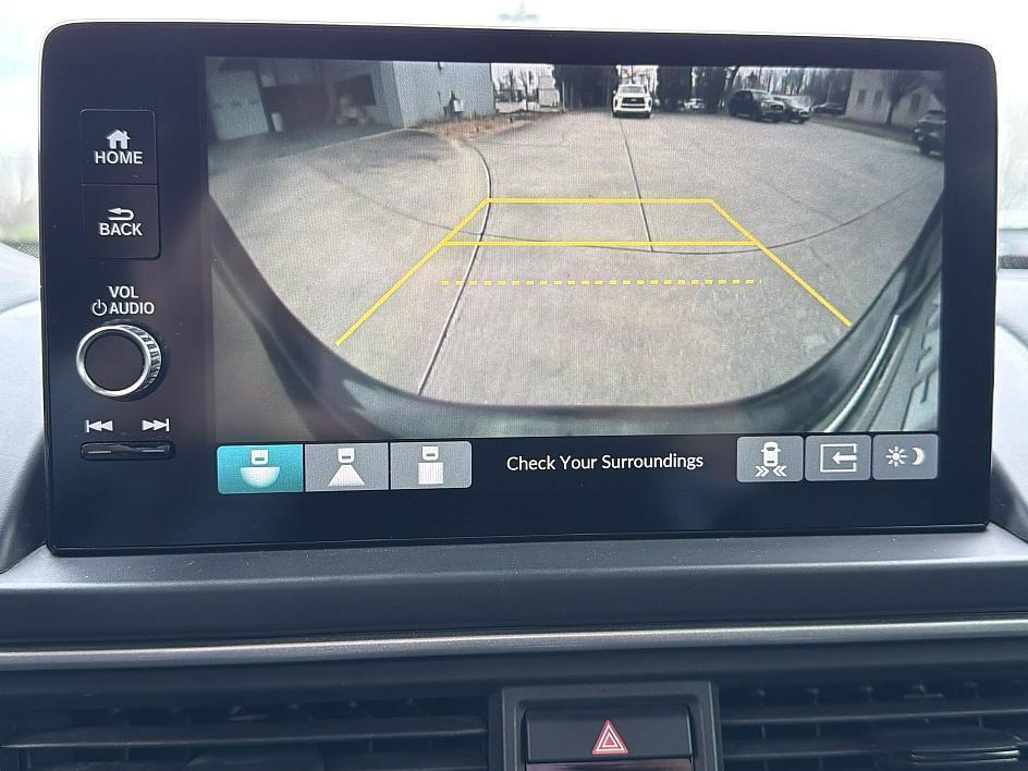 used 2023 Honda Pilot car, priced at $35,999