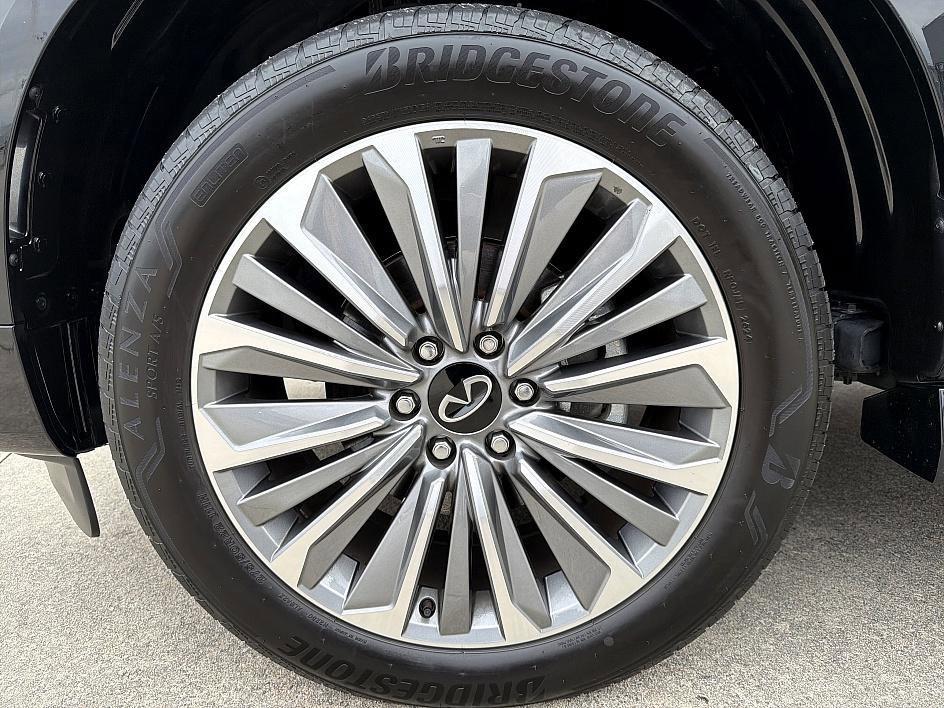 used 2025 INFINITI QX80 car, priced at $79,273
