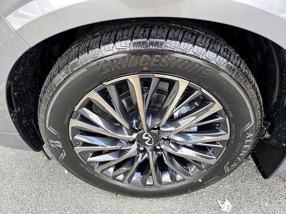 new 2026 INFINITI QX80 car, priced at $106,750