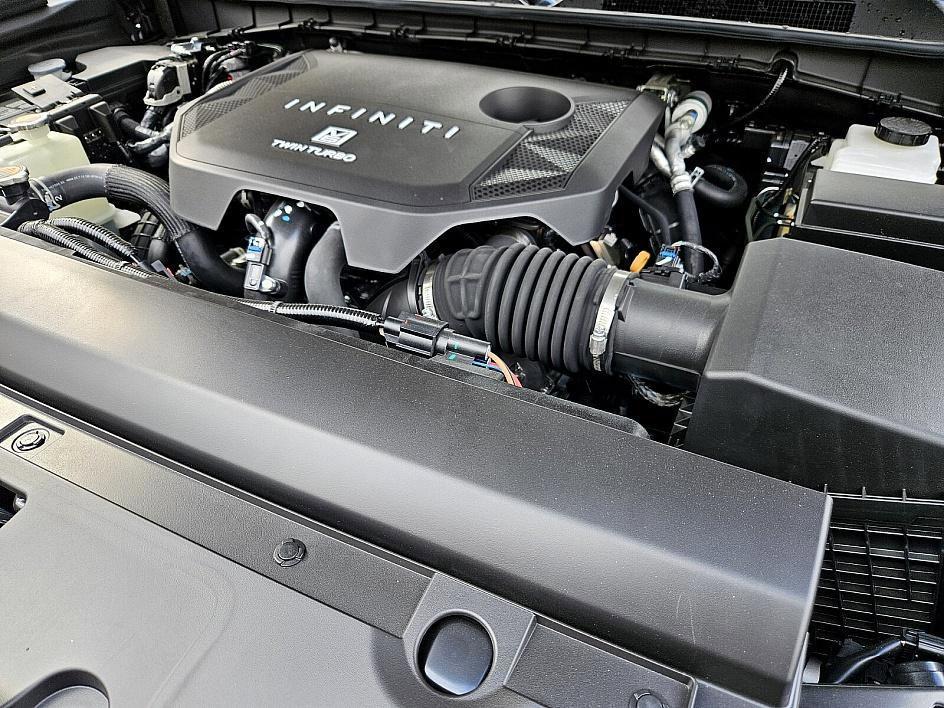 new 2026 INFINITI QX80 car, priced at $106,750