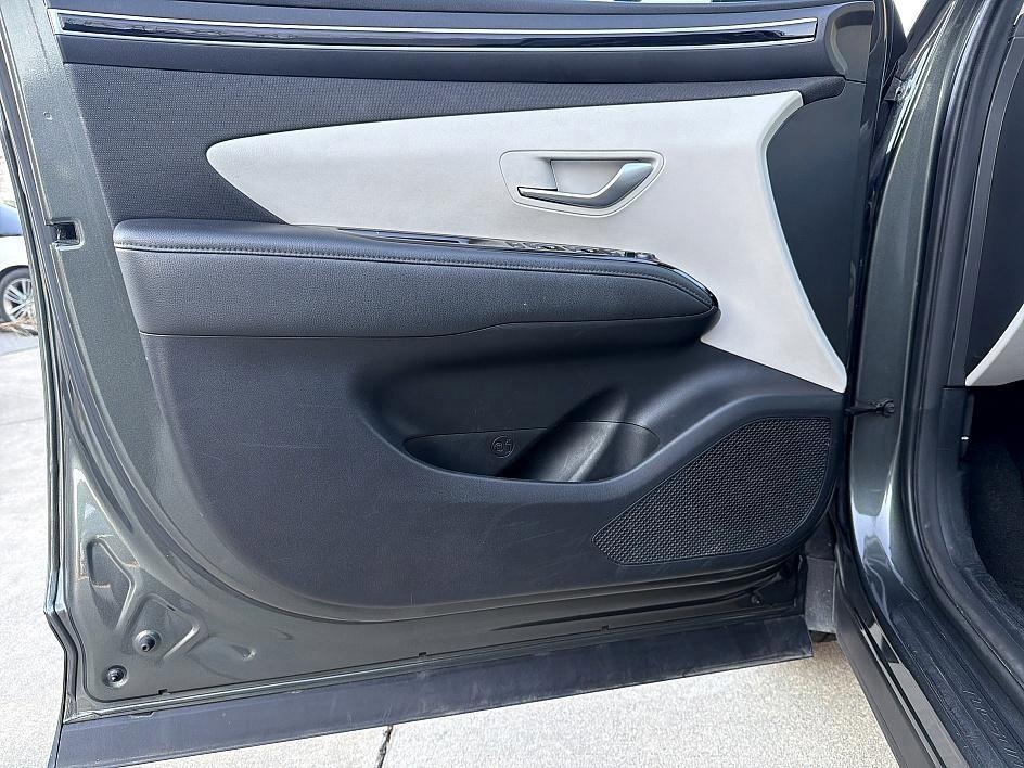 used 2023 Hyundai TUCSON Hybrid car, priced at $23,650