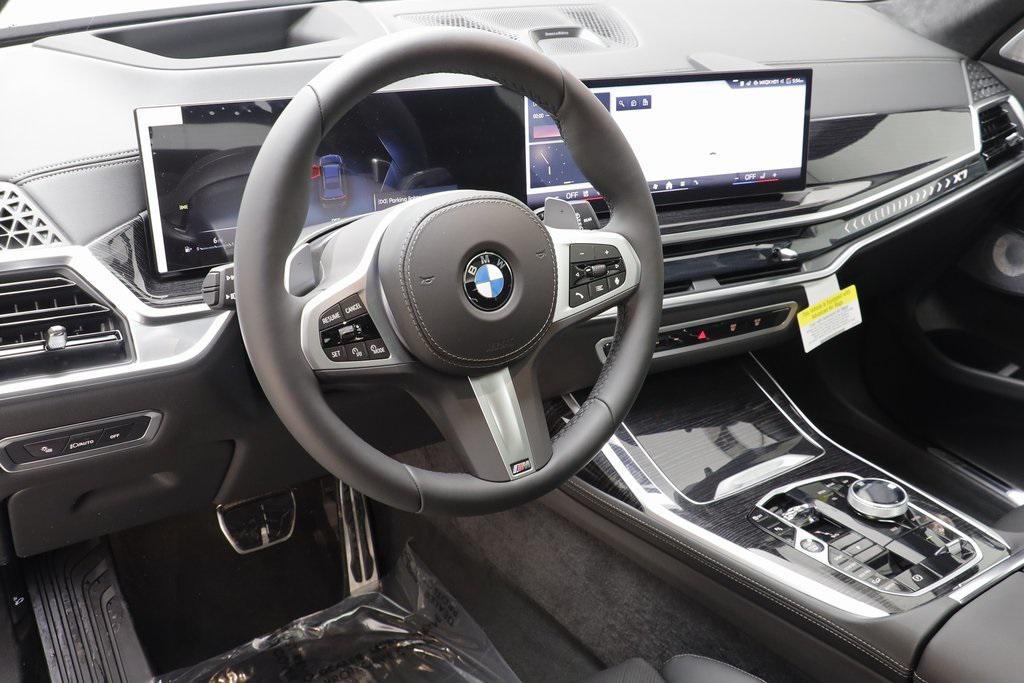 new 2026 BMW X7 car, priced at $102,900