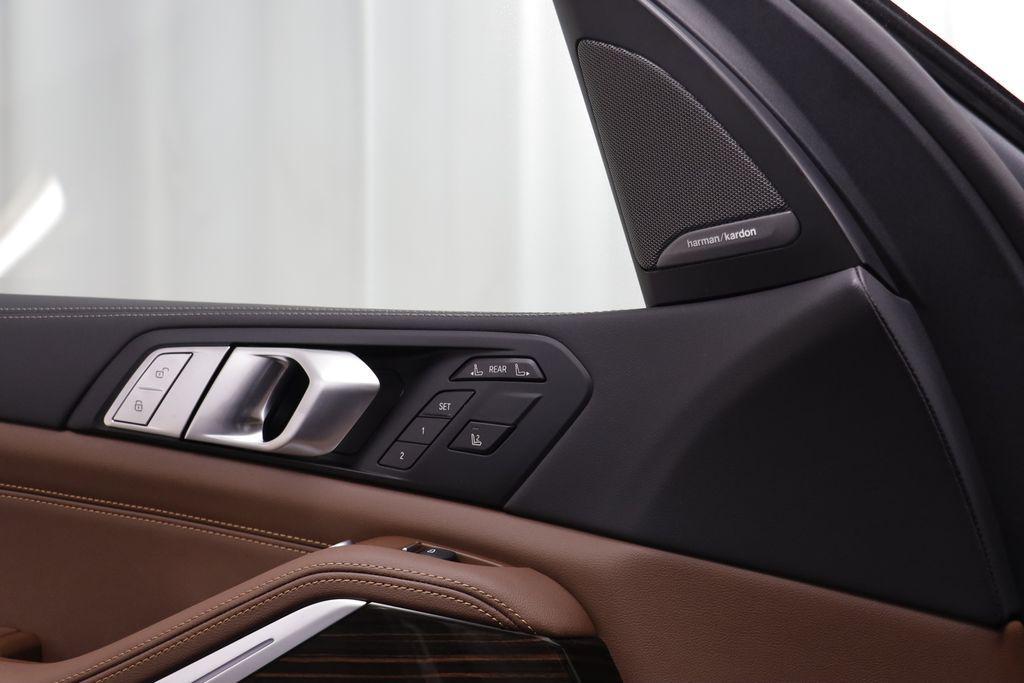 new 2026 BMW X7 car, priced at $97,160