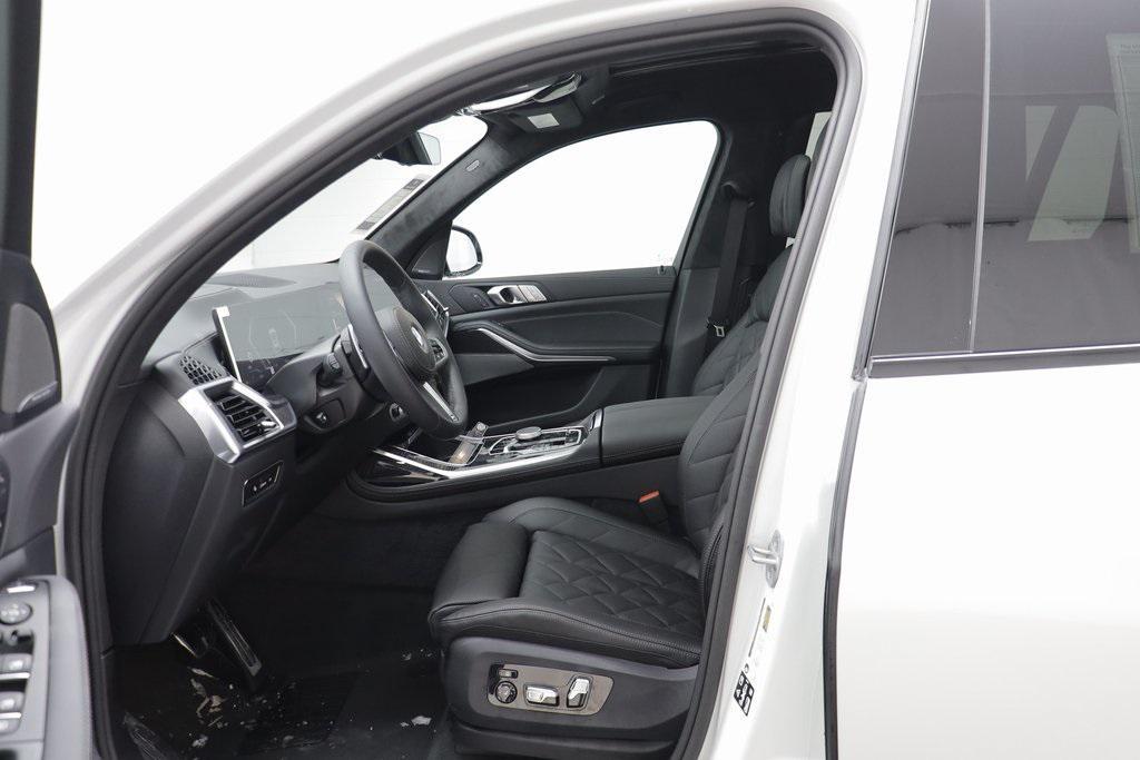 new 2026 BMW X7 car, priced at $97,400