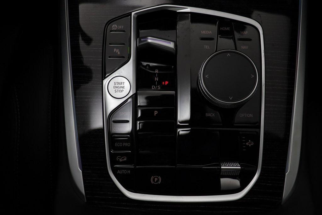 new 2026 BMW X7 car, priced at $97,400