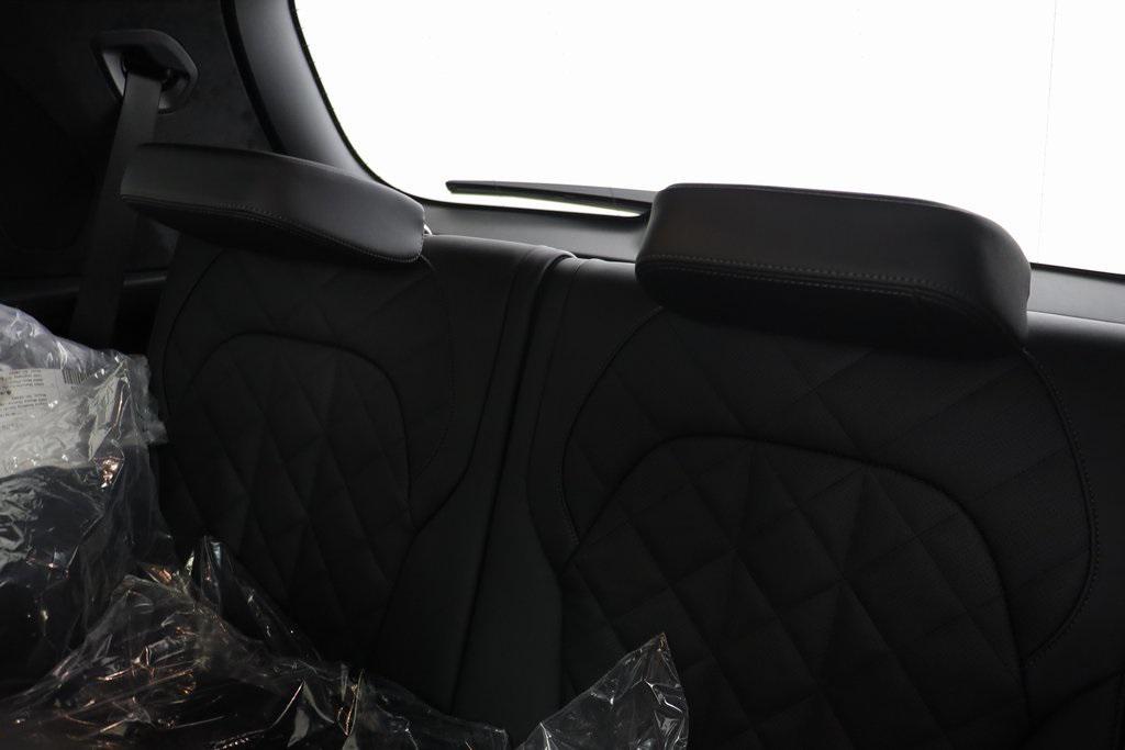 new 2026 BMW X7 car, priced at $99,485