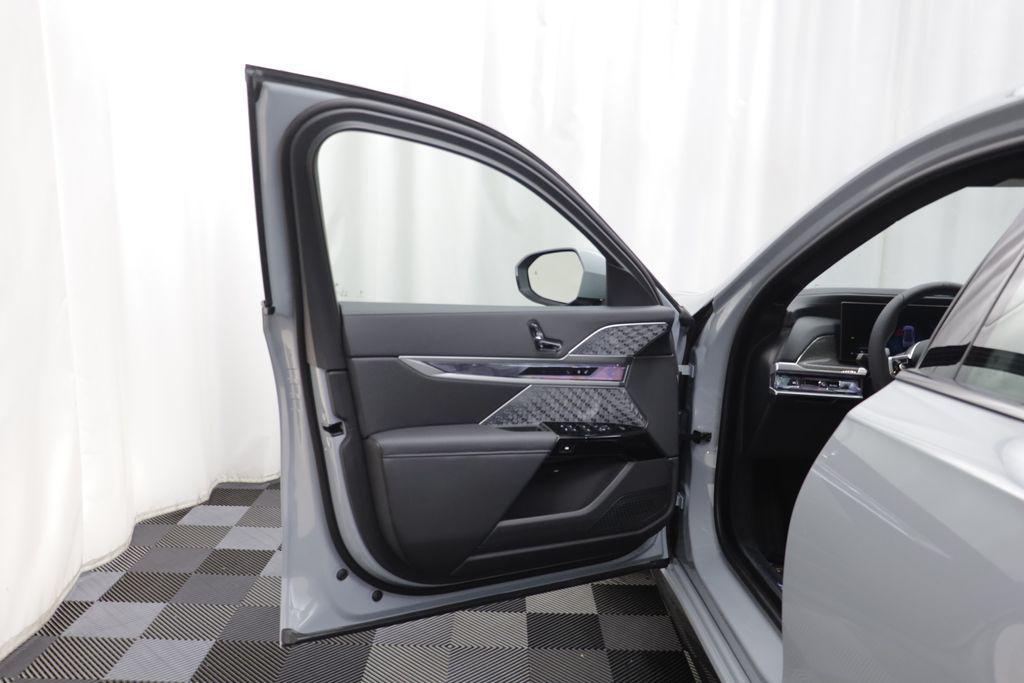 new 2026 BMW 760 car, priced at $143,128