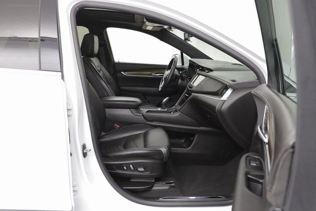 used 2017 Cadillac XT5 car, priced at $14,577