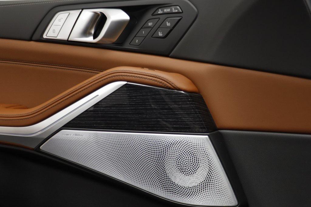 new 2026 BMW X7 car, priced at $125,735
