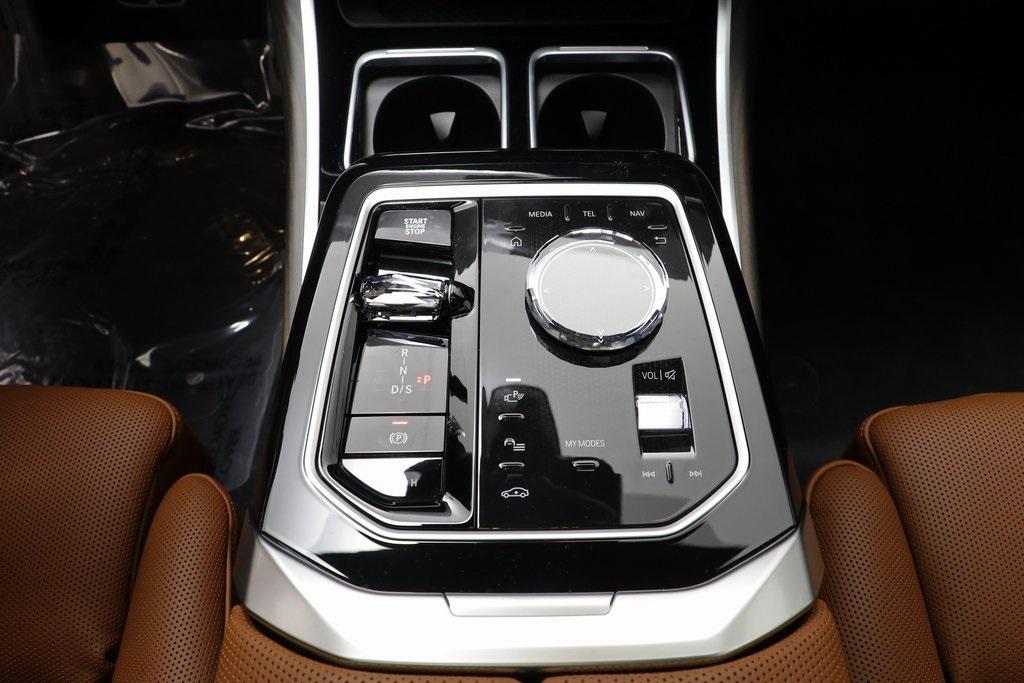 new 2026 BMW 760 car, priced at $132,460
