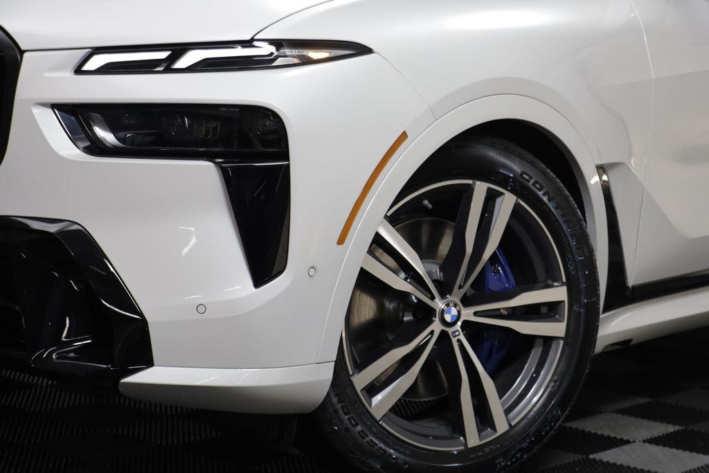 new 2027 BMW X7 car, priced at $102,543