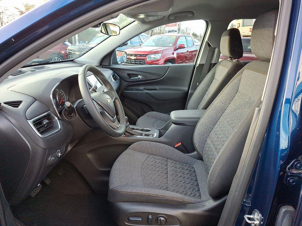 used 2023 Chevrolet Equinox car, priced at $22,874
