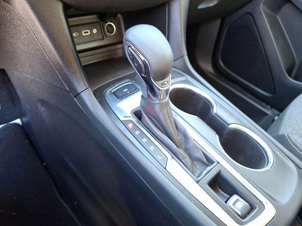 used 2023 Chevrolet Equinox car, priced at $20,292