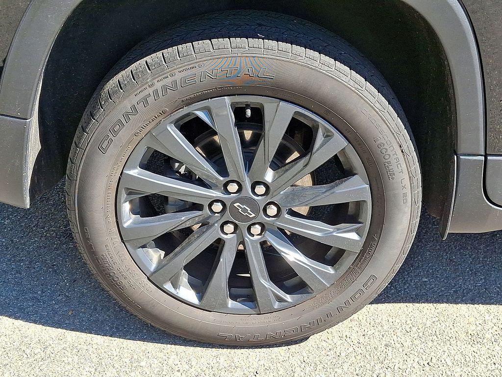used 2023 Chevrolet Traverse car, priced at $34,000