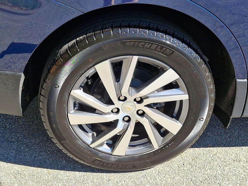 used 2023 Chevrolet Equinox car, priced at $25,167