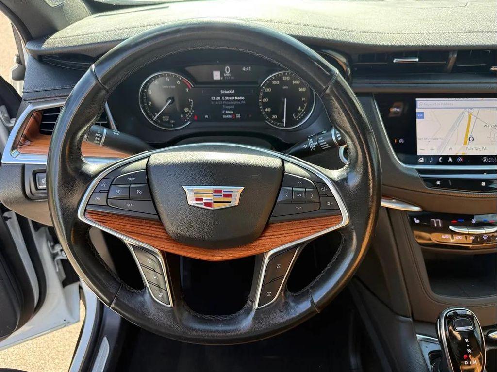 used 2021 Cadillac XT5 car, priced at $21,994