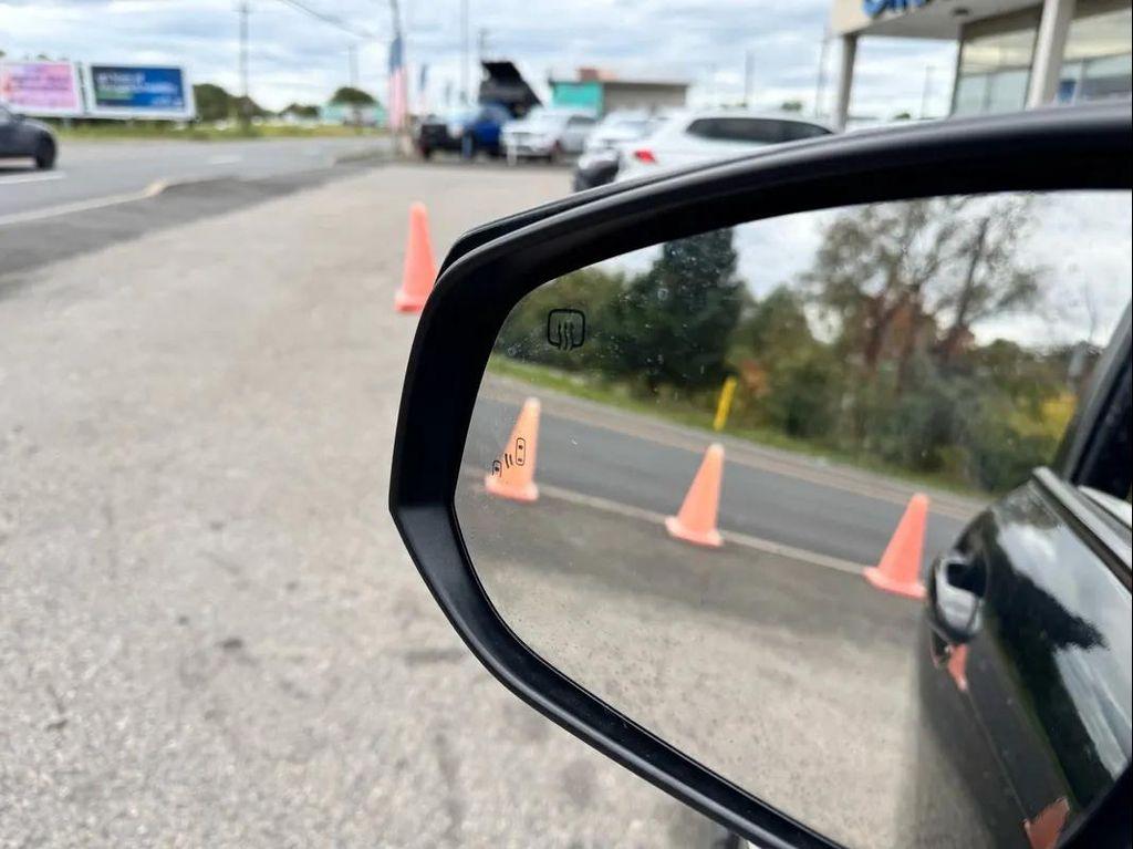 used 2022 Toyota Sienna car, priced at $57,994