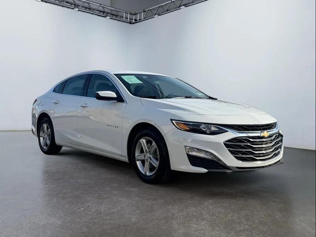 used 2024 Chevrolet Malibu car, priced at $17,994