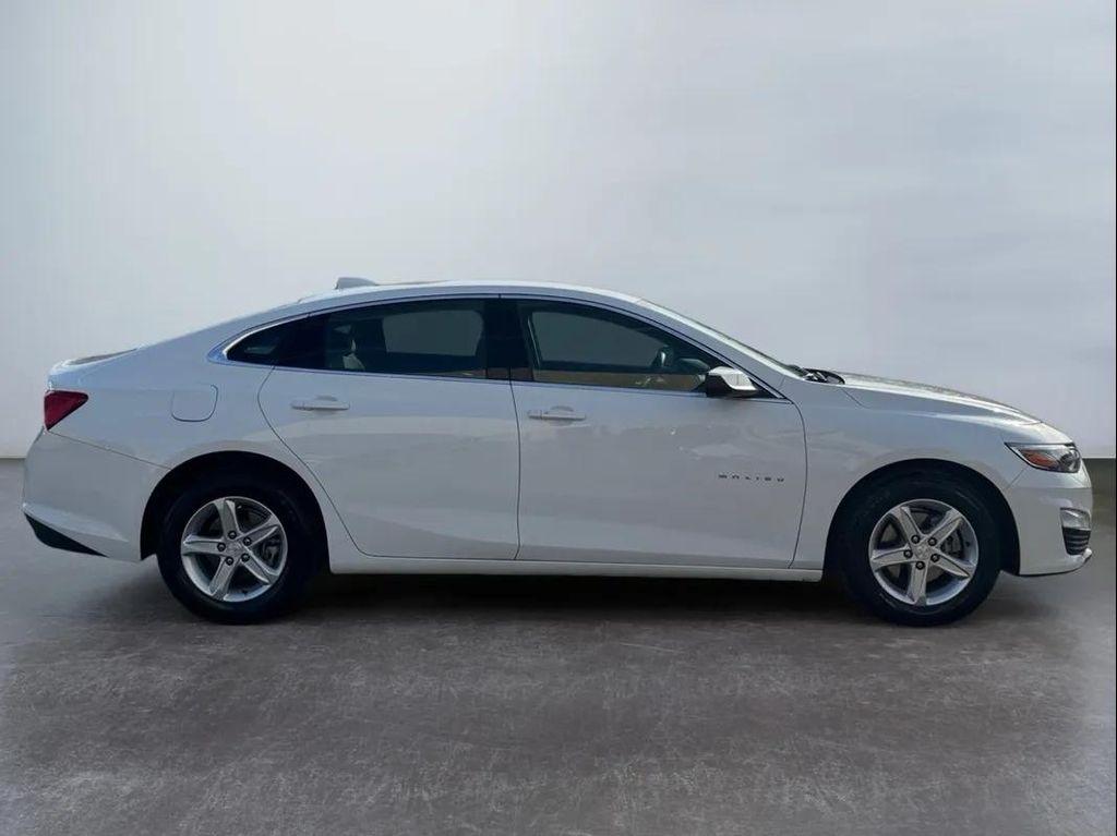 used 2024 Chevrolet Malibu car, priced at $17,994