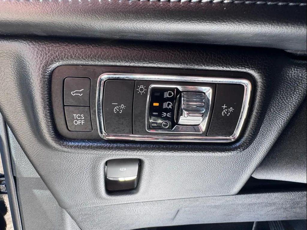 used 2021 Lincoln Nautilus car, priced at $21,994