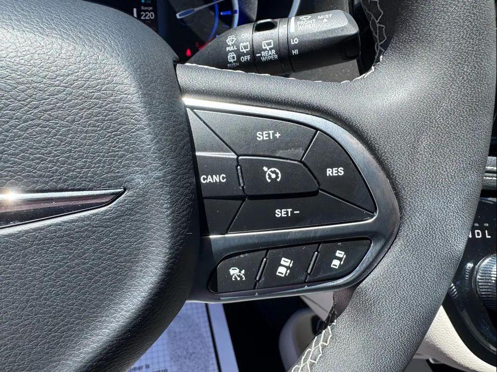 used 2024 Chrysler Pacifica Hybrid car, priced at $25,984