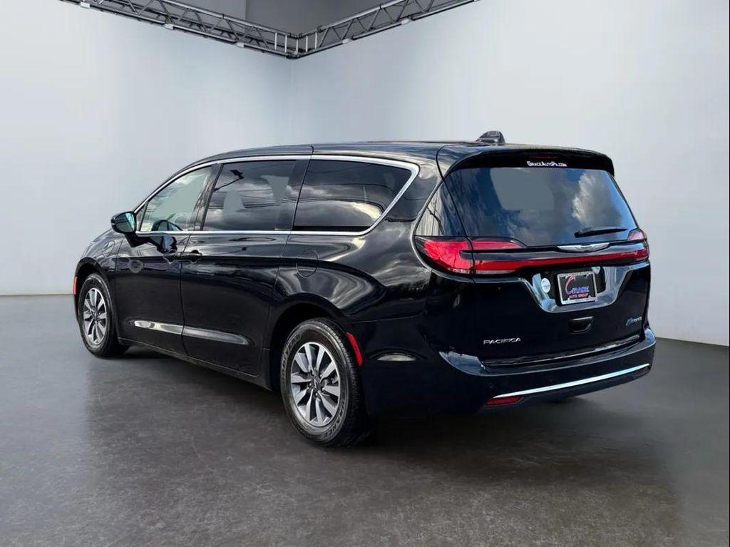 used 2024 Chrysler Pacifica Hybrid car, priced at $25,994