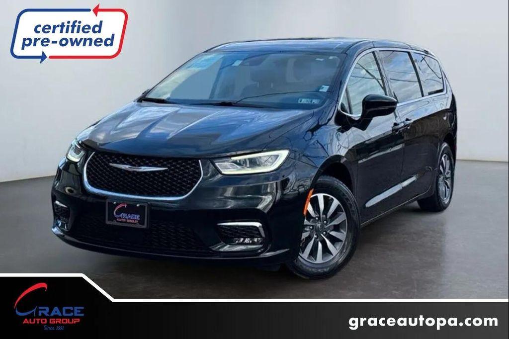 used 2024 Chrysler Pacifica Hybrid car, priced at $25,994