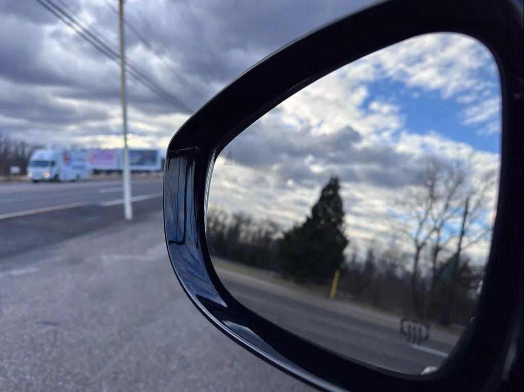 used 2024 Chrysler Pacifica Hybrid car, priced at $25,994