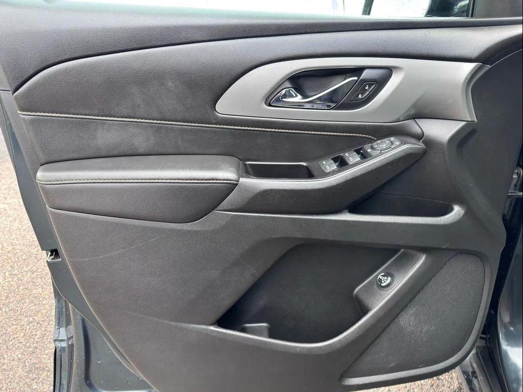 used 2020 Chevrolet Traverse car, priced at $18,494