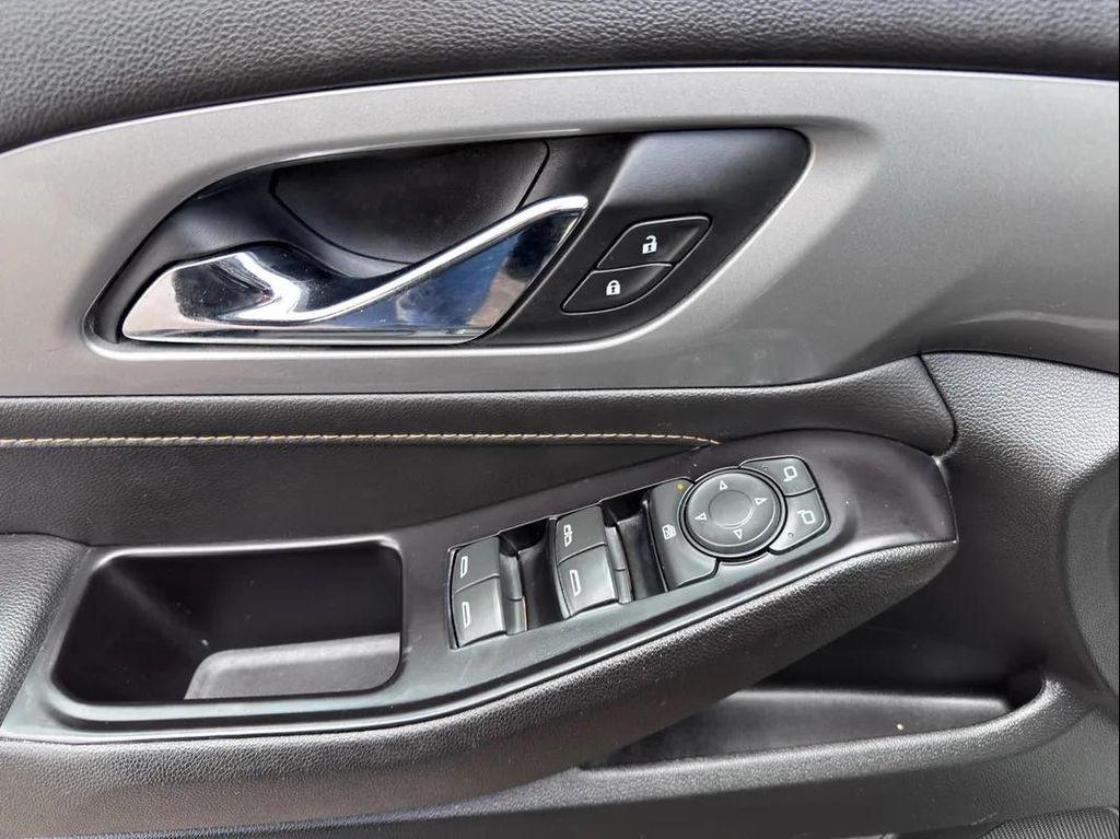 used 2020 Chevrolet Traverse car, priced at $18,494