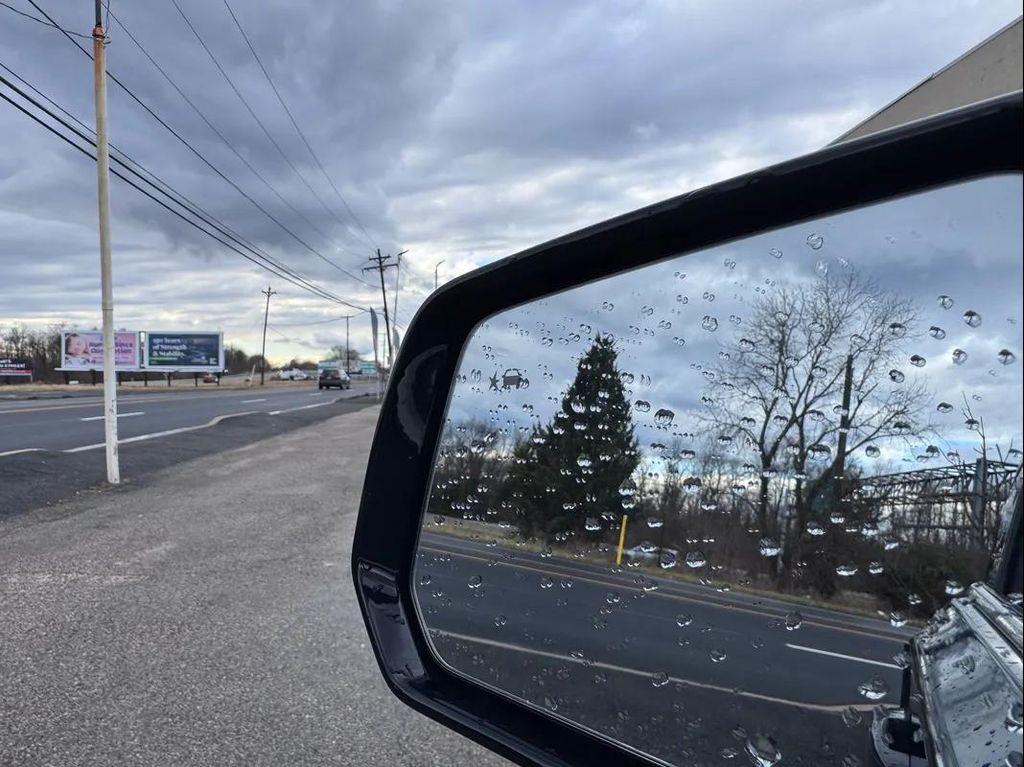 used 2020 Chevrolet Traverse car, priced at $18,494