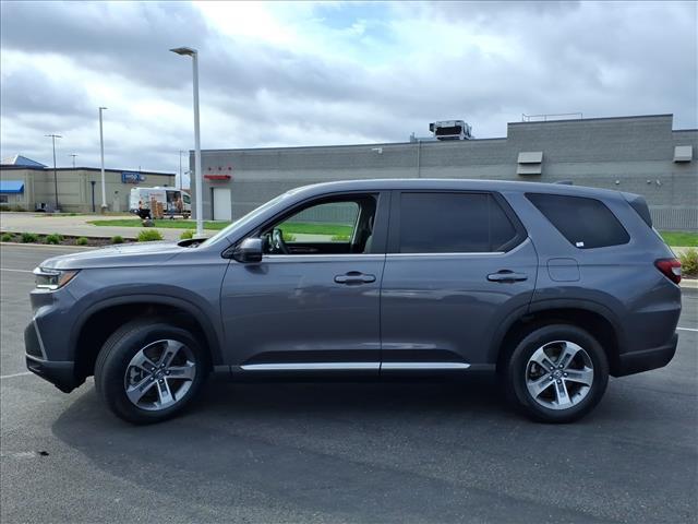 used 2025 Honda Pilot car, priced at $42,872