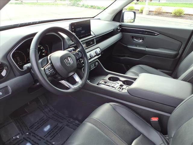 used 2025 Honda Pilot car, priced at $42,872