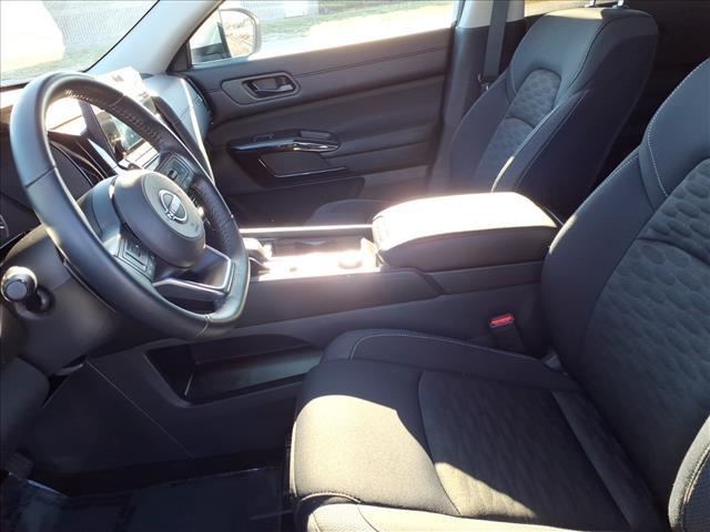 used 2025 Nissan Pathfinder car, priced at $29,727